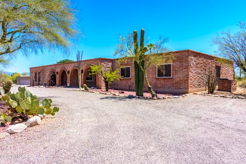 1300 E Via Entrada, Tucson, AZ, 85718-4805 | Card Image