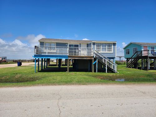 130 Treaty Dr, Surfside Beach, TX, 77541-9169 | Card Image