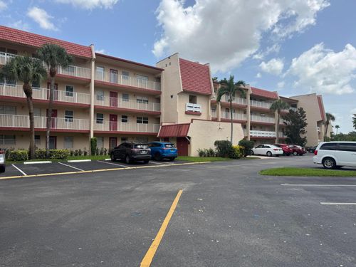 303-1035 Country Club Dr, Margate, FL, 33063-3223 | Card Image
