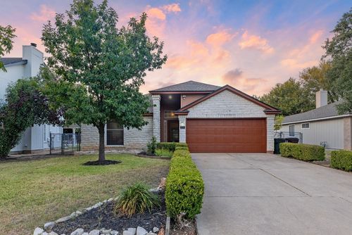 1902 Hollow Tree Blvd, Round Rock, TX, 78681-2866 | Card Image