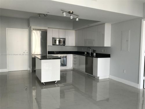 apt-2512-92 Sw 3rd St, Miami, FL, 33130-3091 | Card Image