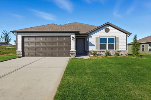 1612 Sw 9th St, Oak Grove, MO, 64075 | Card Image