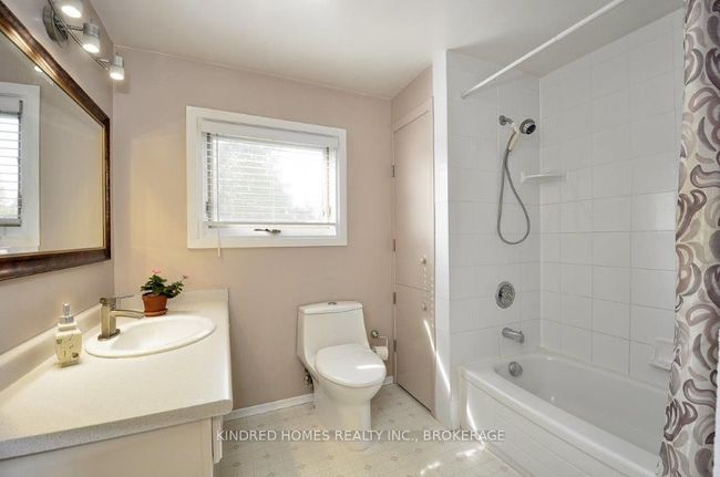 245 Forest Hill Dr, House other with 3 bedrooms, 2 bathrooms and 5 parking in Kitchener ON | Image 20