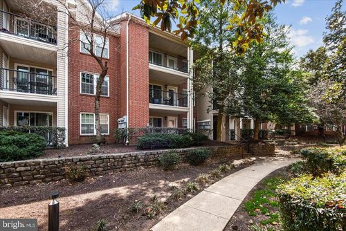 221-3308 Wyndham Cir, ALEXANDRIA, VA, 22302-4308 | Card Image