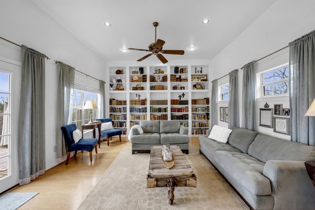 7036 River Oaks Dr, House other with 5 bedrooms, 4 bathrooms and null parking in Kingsland TX | Image 6