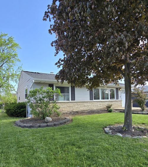 2642 Kingston Ave, Grove City, OH, 43123-3326 | Card Image