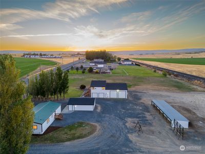 4286 Road 20 Ne, House other with 5 bedrooms, 2 bathrooms and 6 parking in Soap Lake WA | Image 1