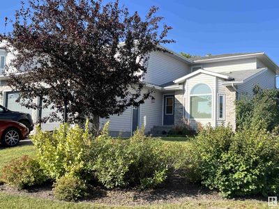 4126 46 St, House other with 4 bedrooms, 4 bathrooms and null parking in Vegreville AB | Image 2