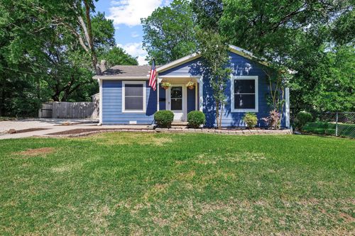 1208 Mill St, Gainesville, TX, 76240-3025 | Card Image