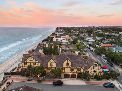 200 Neptune Ave, Encinitas, CA, 92024-2518 | Card Image