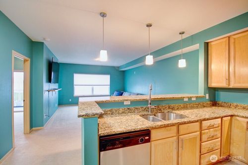 unit-306-516 Darby Dr, Bellingham, WA, 98226-7802 | Card Image