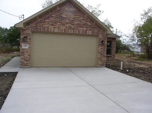 1103 E 12th Ave, Corsicana, TX, 75110-7529 | Card Image