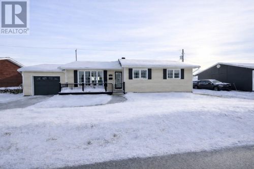 339 Beverly Cres, Labrador City, NL, A2V1N7 | Card Image