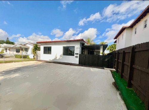 3297 Sw 26th St, Miami, FL, 33133-2025 | Card Image