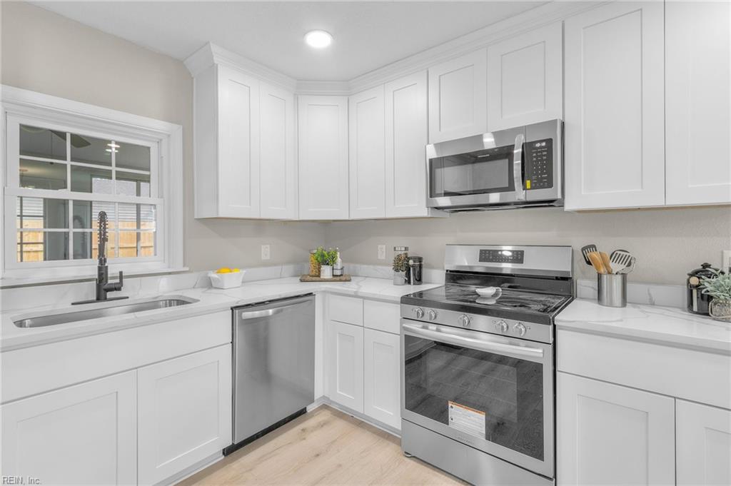 Silina Dr, Virginia Beach, VA 23452