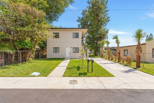 1440 Nw 61st St, Miami, FL, 33142-8115 | Card Image