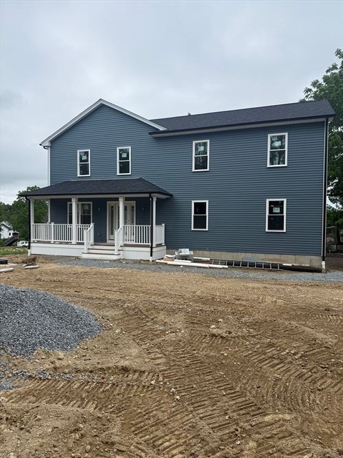 661 Main St, Acushnet, MA, 02743-1114 | Card Image