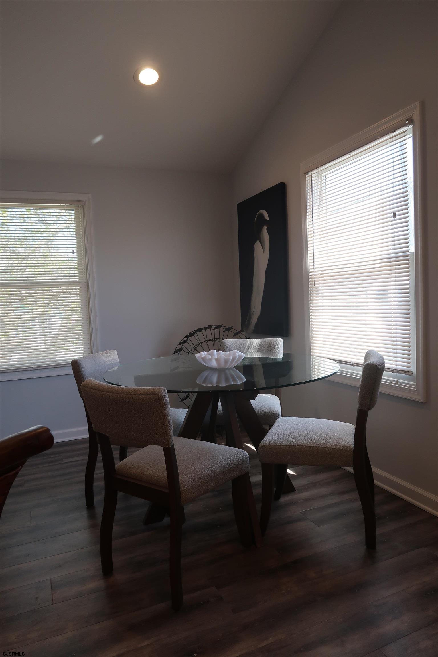 Residential Lease in Ventnor 3