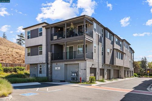 729 Delve Ct, Hayward, CA, 94544-5657 | Card Image