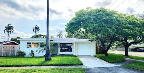 826 N 32nd Ct, Hollywood, FL, 33021-6130 | Card Image