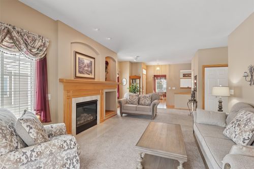 unit-1002-7610 Wistful Vista Dr, West Des Moines, IA, 50266-8053 | Card Image