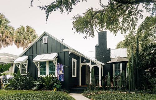 2935 W Lawn Avenue, TAMPA, FL, 33611 | Card Image