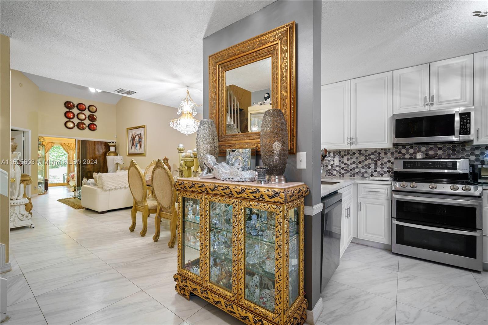 Maplewood Dr, Greenacres, FL 33415