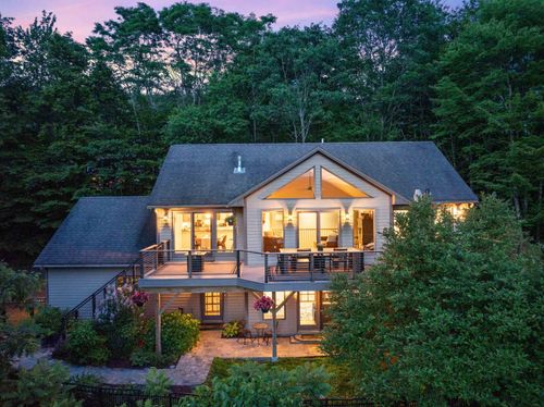 185 Aster Dr, White River Junction, VT, 05001-9243 | Card Image