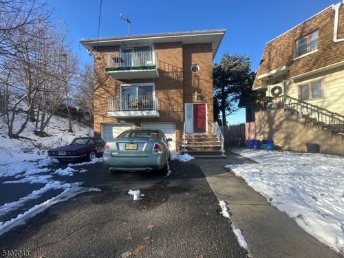 135 Jay Ave, Lyndhurst, NJ, 07071-1405 | Card Image