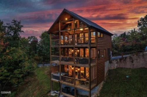 1132 Villa Overlook Way, Gatlinburg, TN, 37738 | Card Image