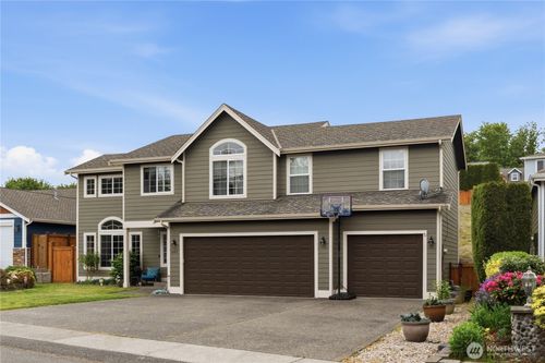 665 Tufts Avenue E, Port Orchard, WA, 98366 | Card Image
