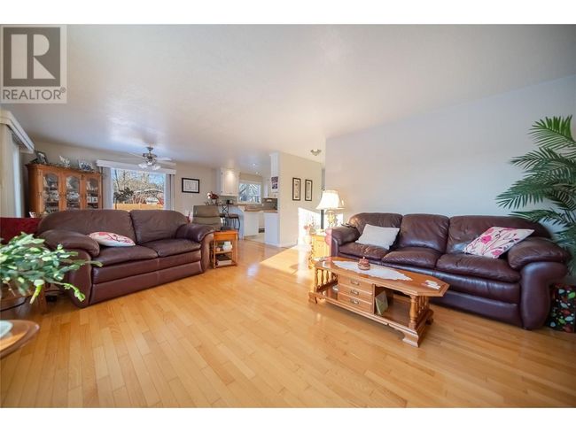 7333 George Rd, House other with 3 bedrooms, 3 bathrooms and 2 parking in Jaffray BC | Image 9