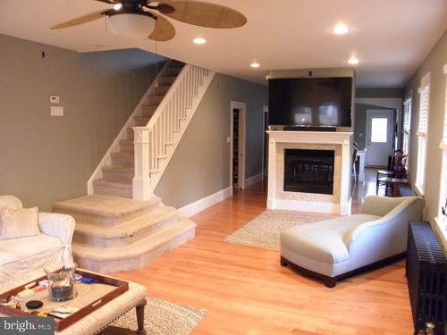 350 Elm Ave, BURLINGTON, NJ, 08016-2505 | Card Image