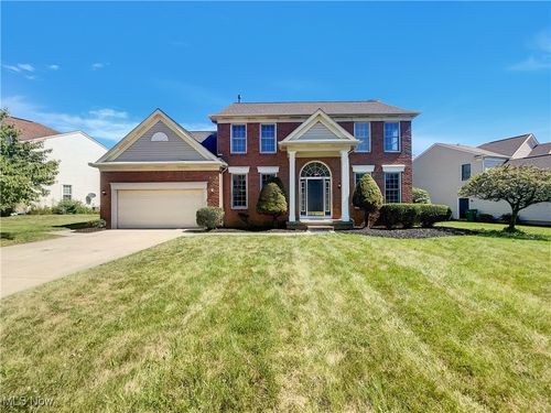 9740 Burton Dr, Twinsburg, OH, 44087-3214 | Card Image