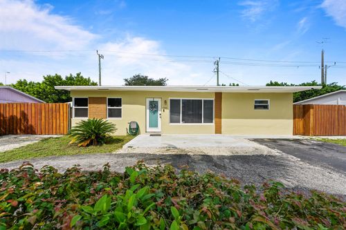 2541 Ne 7th Ter, Pompano Beach, FL, 33064-6467 | Card Image