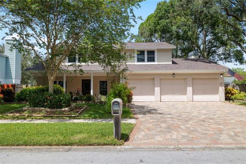 4233 Water Oaks Ln, Tampa, FL, 33618-8633 | Card Image