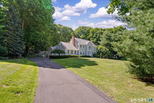 674 Middle Road Tpke, Woodbury, CT, 06798-2410 | Card Image