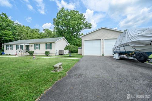 19 Indian Trl, Southampton, NJ, 08088-1743 | Card Image