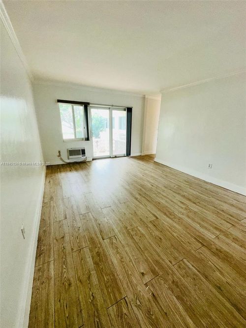 apt-6-9281 W Bay Harbor Dr, Bay Harbor Islands, FL, 33154-2735 | Card Image