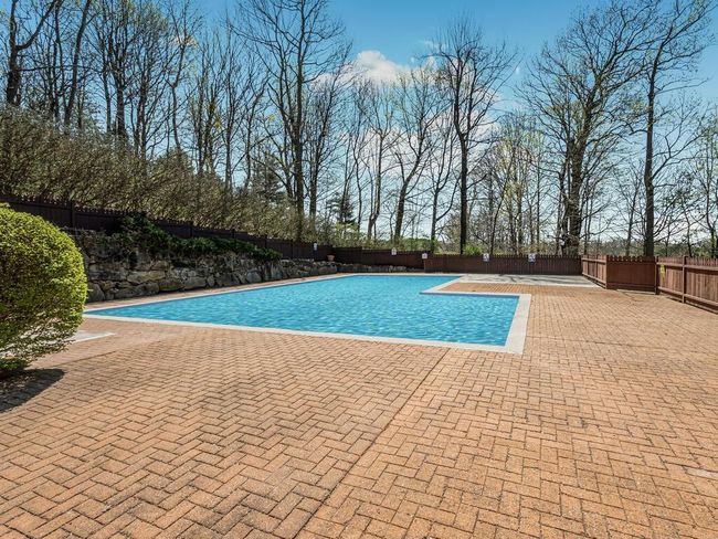 49 Foxwood Cir, Condo with 2 bedrooms, 2 bathrooms and null parking in Mount Kisco NY | Image 14