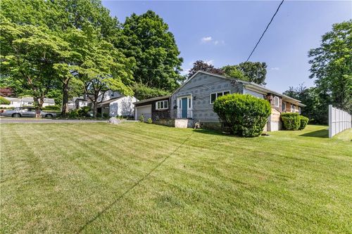 37 Capt Honeywells Rd, Ardsley, NY, 10502-1635 | Card Image