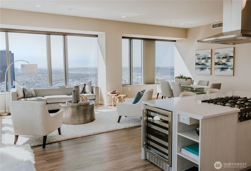 unit-5706-1340 4th Ave, Seattle, WA, 98101-2669 | Card Image