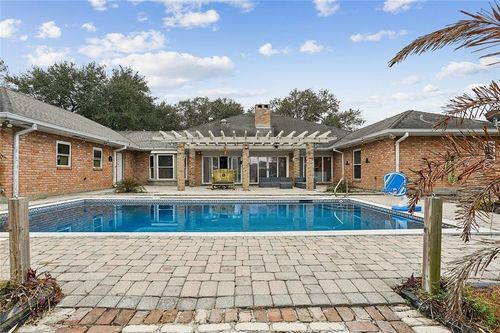 110 Noble Dr, Belle Chasse, LA, 70037-1606 | Card Image