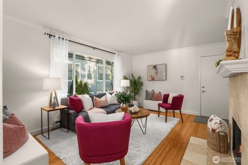 203-3626 14th Ave W, Seattle, WA, 98119-1361 | Card Image