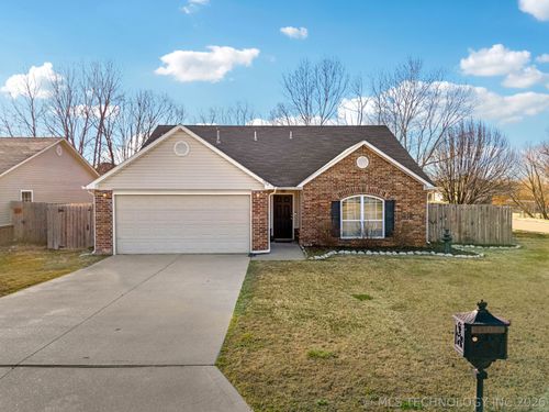 9214 S 256th East Ave, Broken Arrow, OK, 74014-5552 | Card Image