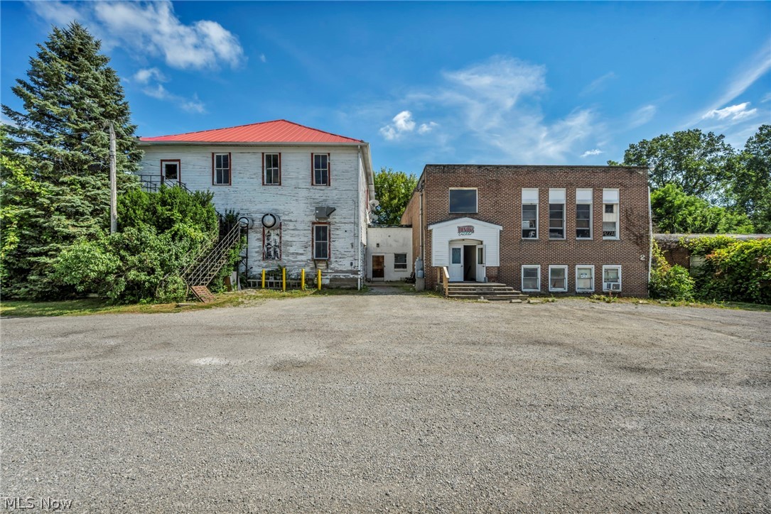 Commercial Sale in Litchfield 3