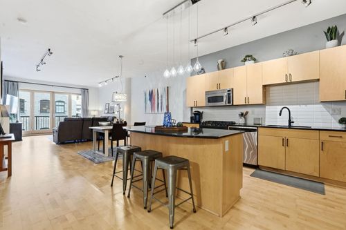 unit-407-401 N 2nd St, Minneapolis, MN, 55401-1587 | Card Image