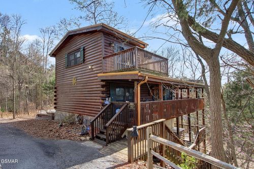 1023 Gordon Way, Sevierville, TN, 37876-2583 | Card Image