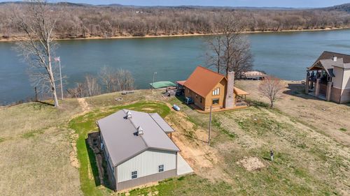 984 Scenic Ln, Bath Springs, TN, 38311-4499 | Card Image