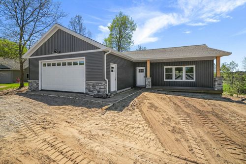 1376 Nightingale Ln, Kingsley, MI, 49649-9297 | Card Image